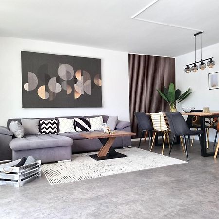 Charysma - Chillout-Loft, Wintergarten, E-Kamin, Massage-Sessel, Schlafzimmer Mit Smart-Tv, 2 Parkplaetze Гамельн Екстер'єр фото